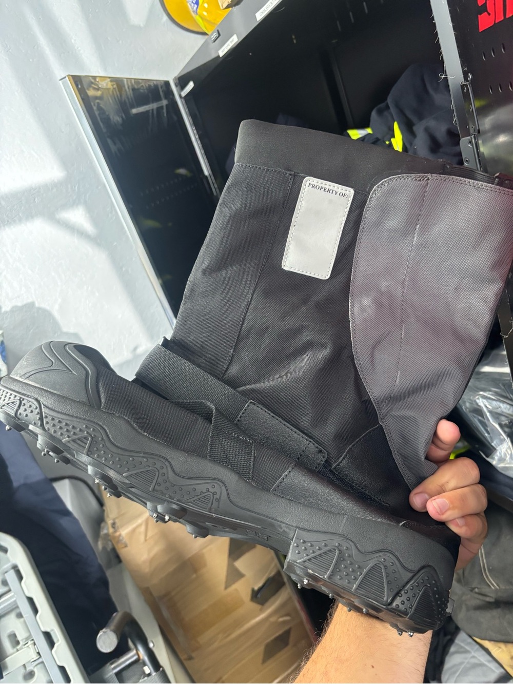 Overboot ice cleats - Picture 4 of 4